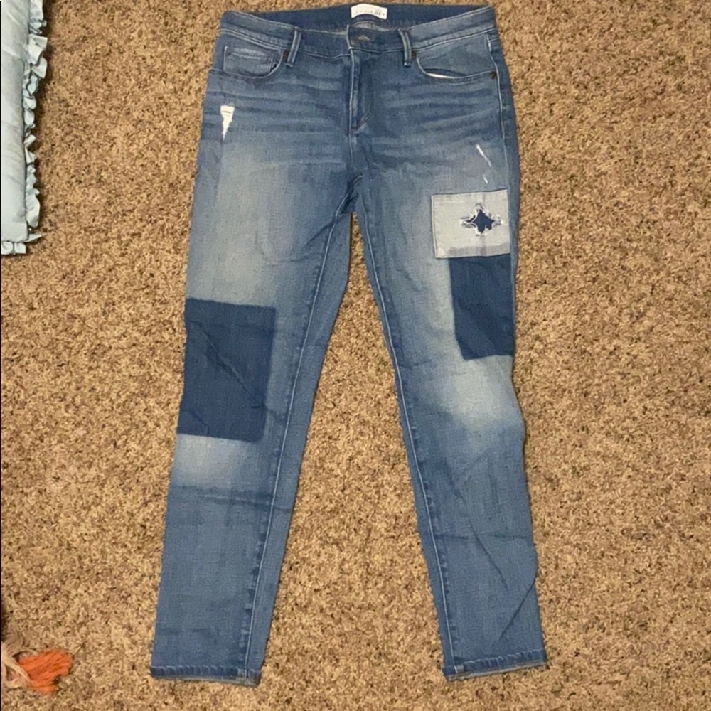 LOFT relaxed skinny jeans w/ patch details. Sz. 4